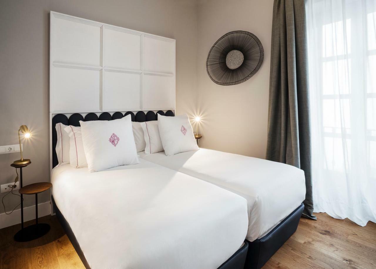 Apartamentos One Shot Conde De Torrejon Sevilla Bagian luar foto