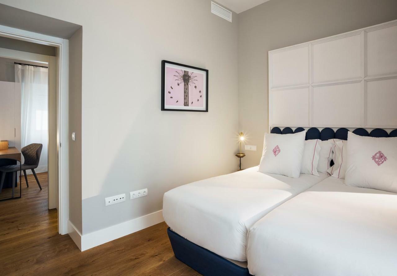 Apartamentos One Shot Conde De Torrejon Sevilla Bagian luar foto